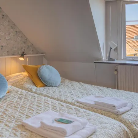 Pension Slaegtsgaarden Allinge-Sandvig Esterno foto