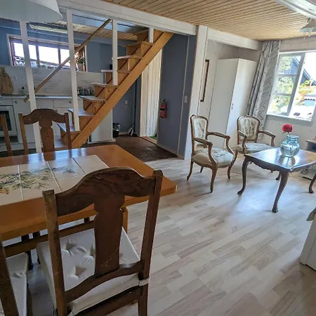 Pension Slaegtsgaarden Allinge-Sandvig Esterno foto